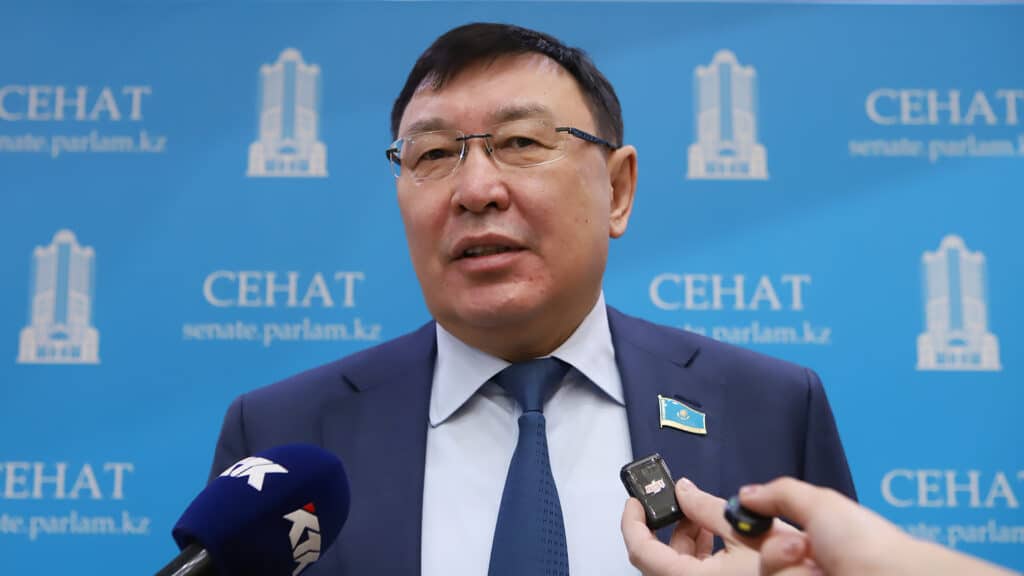 Сенатор объяснил, кто попадает под административную амнистию