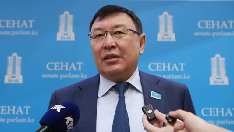 Сенатор объяснил, кто попадает под административную амнистию