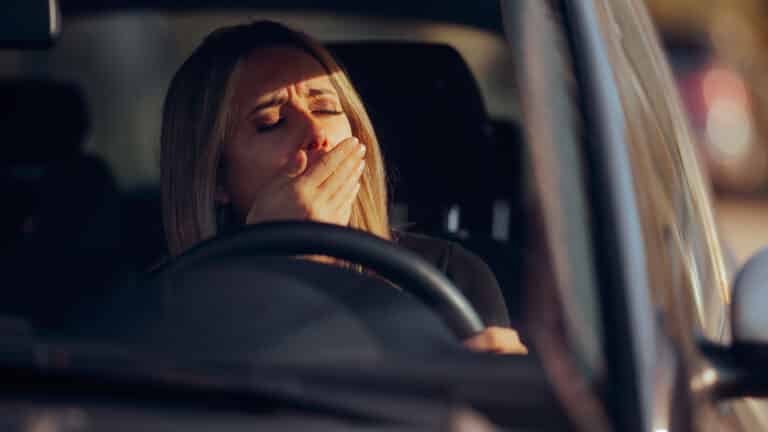 Почему вас укачивает в машине и как с этим справляться