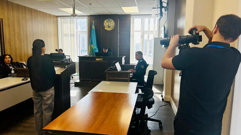 Суд над блогерами Жанабыловыми: Прокурору сделали замечание за высказывания в СМИ