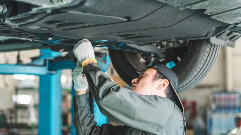 Как не стать жертвой обмана на СТО в Казахстане