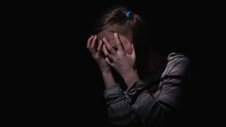 Школьницу избили кастетом в Таразе: родители нападавших отделались штрафом