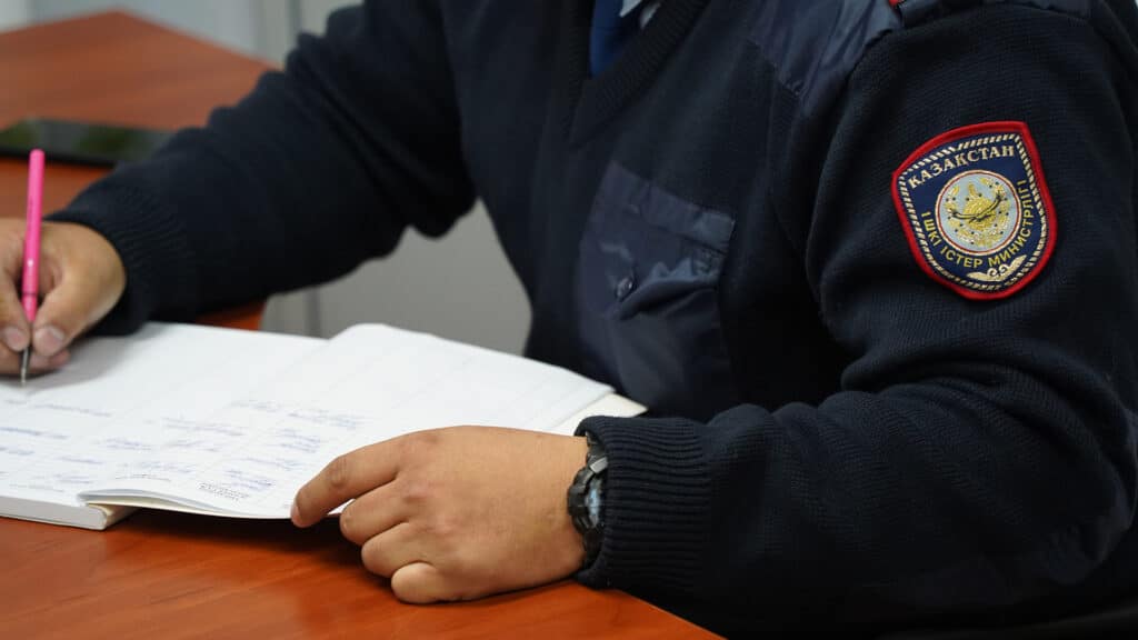 Убийство семьи в Атырауской области: в деле добавилась подозреваемая