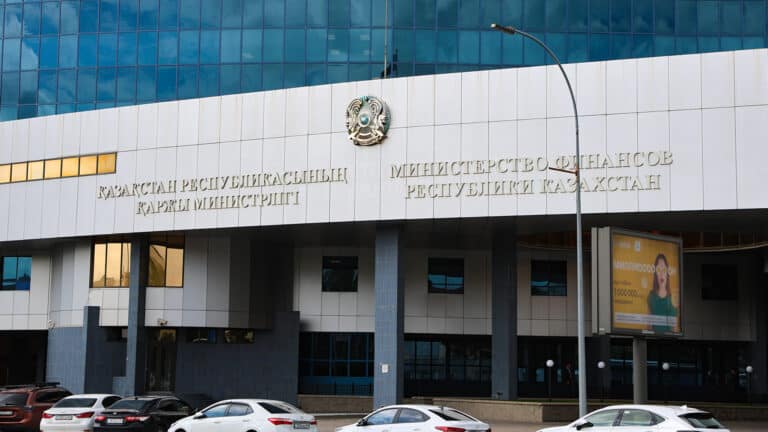 Сервис приема налоговой отчетности полностью отключат в Казахстане