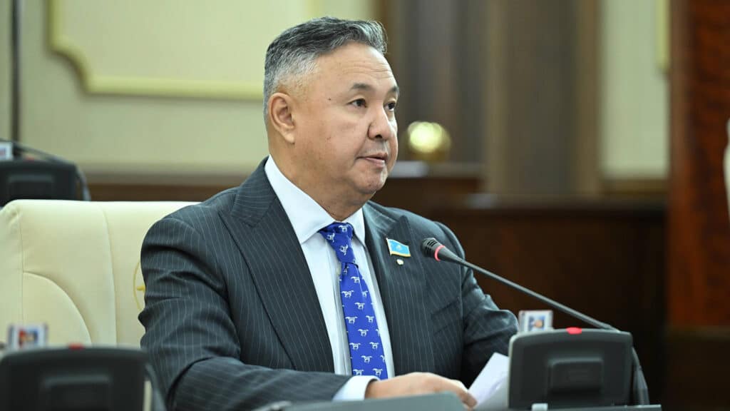 Депутат Перуашев предложил амнистию для бизнеса за экологические нарушения