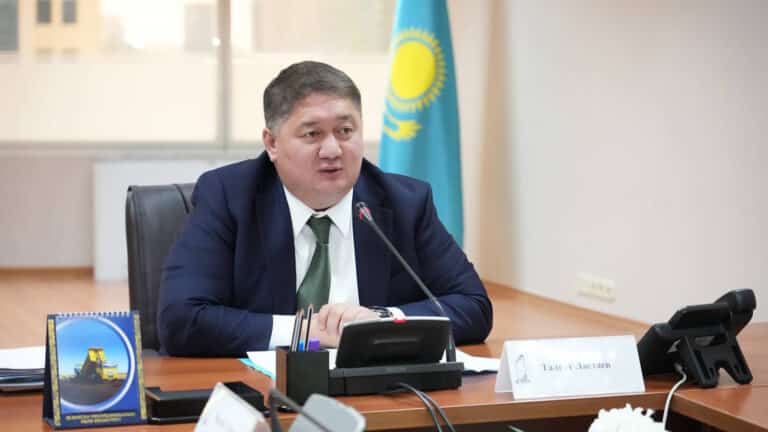 К концу 2026 года в самолетах должен появиться интернет, обещают в Минтранспорта 