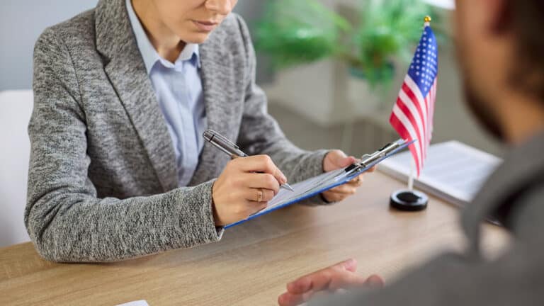 Каждый третий стипендиат «Болашака» получает отказ на визу в США