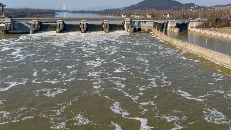 Казгидромет предупредил о превышении опасных отметок на реке Есиль