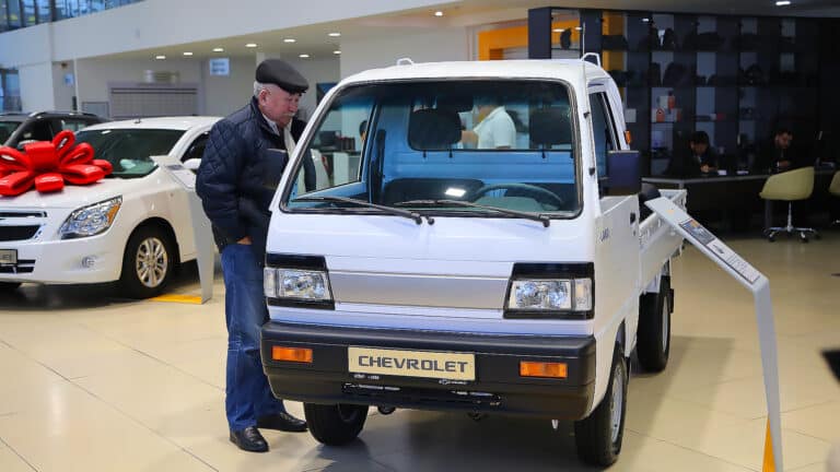 Автокредиты догнали ипотеку: машины все чаще покупают в долг в Казахстане