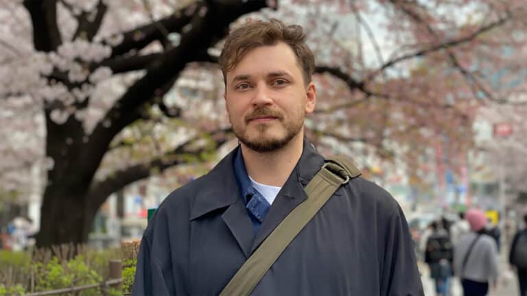 Казахстанец сделал карьеру в Kaspi и Booking, а затем запустил свой стартап