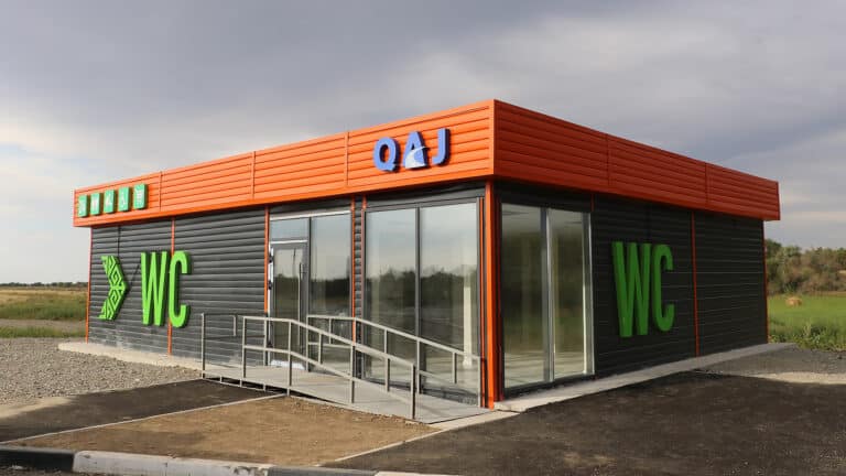 КазАвтоЖол ищет инвесторов, готовых вложить миллиарды в придорожные туалеты