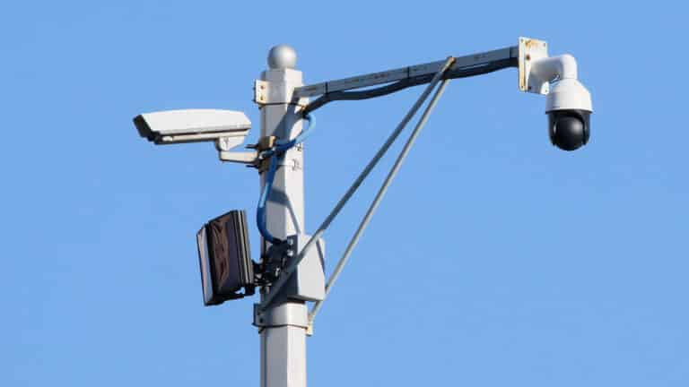 Камеры в Алматы будут следить за ремнями и телефонами водителей