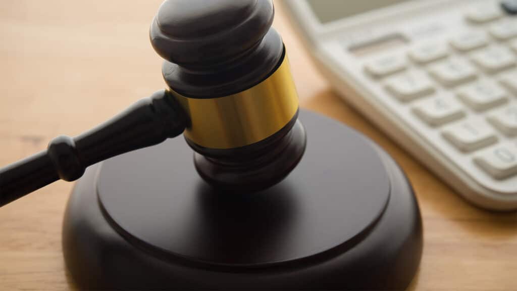 Казахстанцам могут списать часть административных штрафов 