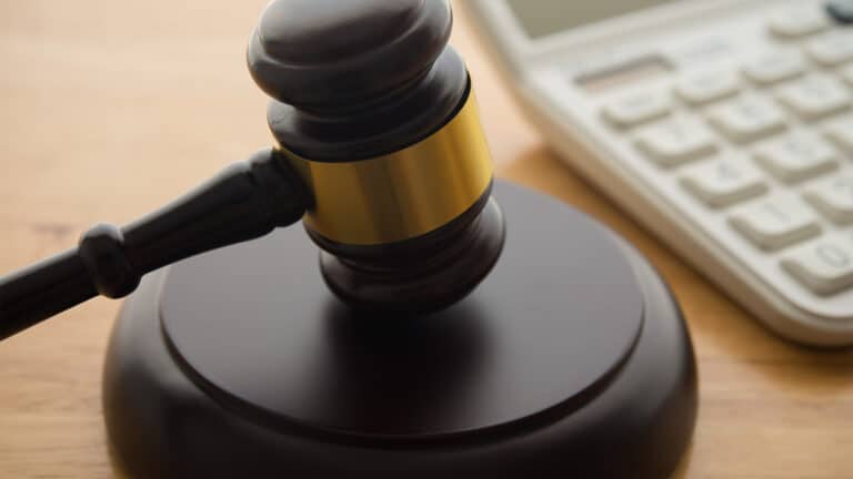 Казахстанцам могут списать часть административных штрафов 