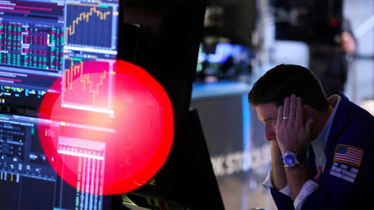 Главное к утру: решение по ставке ФРС, падение акций, цены на золото