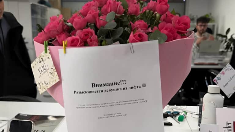 Романтическую историю на Наурыз, начавшуюся с застрявшего лифта, обсуждают в соцсетях