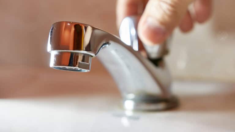 Более 105 тыс. потребителей в Актау вернут 30 млн тенге за водоотведение