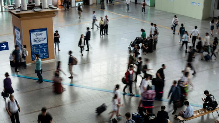 Эвакуация из Омана и ОАЭ: в МИД назвали критерии приоритетности для казахстанцев