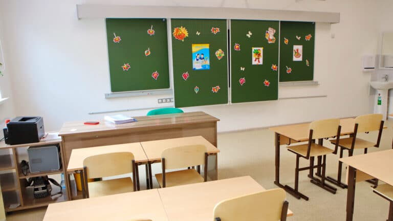 В Казахстане изменили сроки приема документов в 1-й класс из-за нагрузки на школы