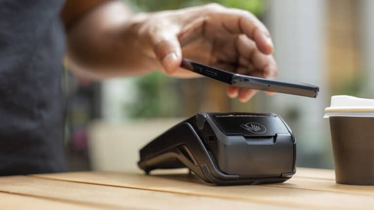 Kaspi продала свой украинский платежный сервис Portmone