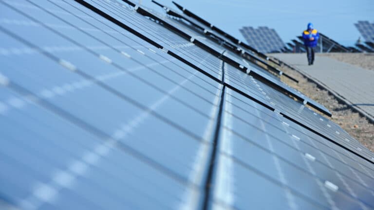 Школы и больницы в Казахстане могут получить доступ к солнечной энергии