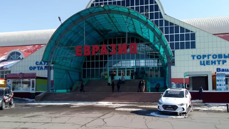 Слухи о сносе популярного ТЦ миллионера из Forbes в Астане опровергли