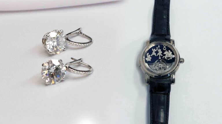 Конфискованные люксовые часы и бриллианты снова продают на госторгах