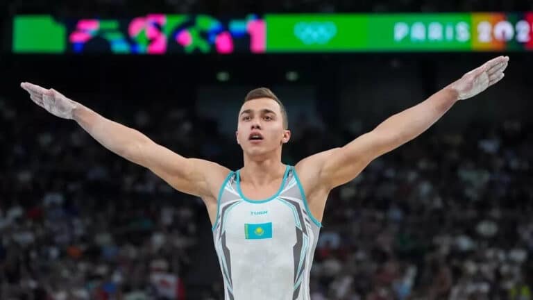 Милад Карими выиграл серебро этапа Кубка мира в Баку в вольных упражнениях