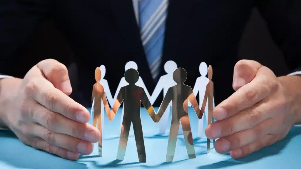 Маман азайды: енді мемлекеттік қызметке оқушылар да тартылады