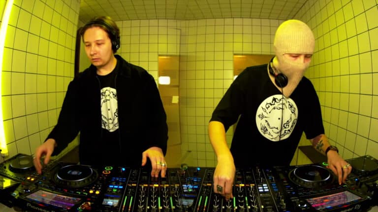 Казахские треки с нецензурными словами  прозвучали на мировом канале для диджеев