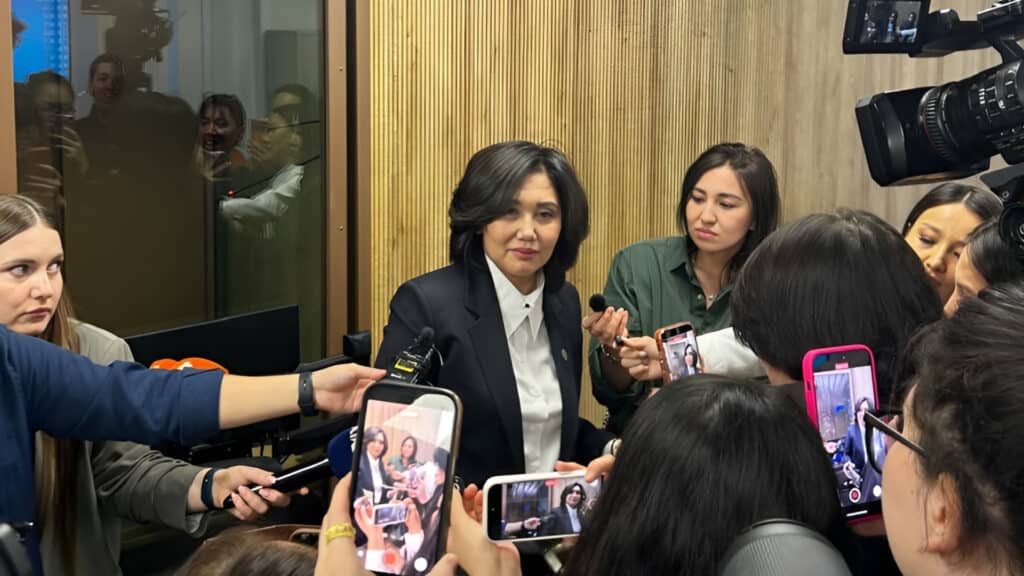 Адвокат Жанабыловых просит допросить в суде популярных блогеров Жолшыбекова и Нуртазу