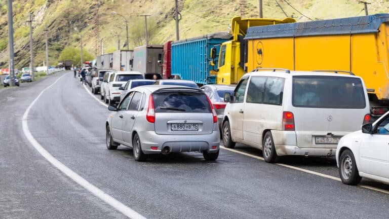 Минтранс будет решать проблему пробок на границе с Россией до 2027 года