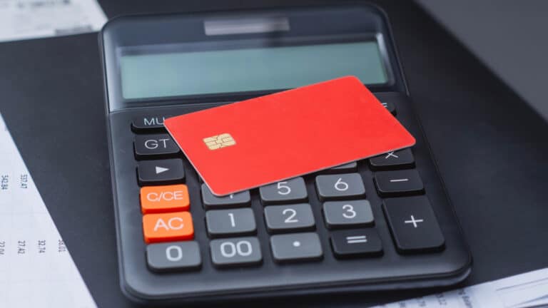 Казахстанцам будет сложнее получить кредиты с июля