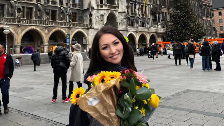 Поэтессу Танакоз Толкынкызы вызвали в полицию за пост о независимости