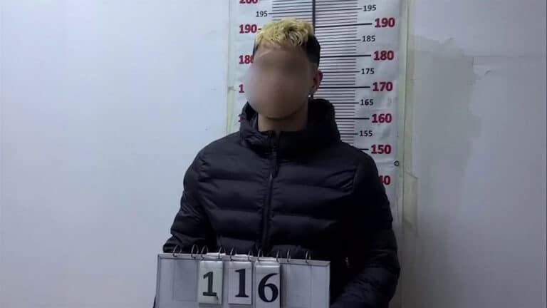 Полиция Алматы арестовала сотрудника детского центра после скандального видео