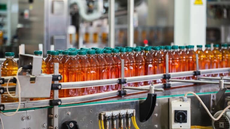 В Казахстане резко выросло производство еды и напитков