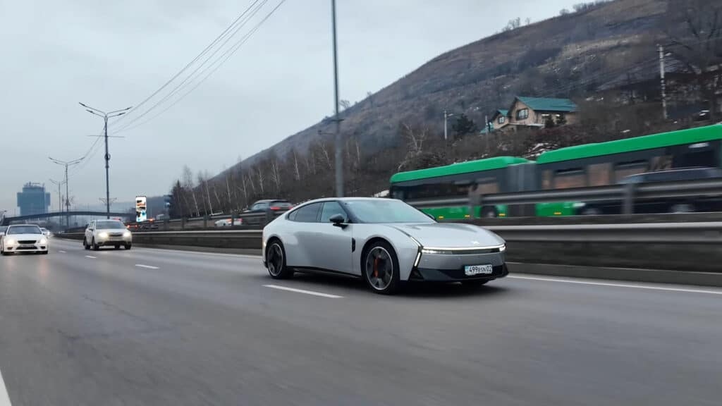 Xpeng P7 протестировали в Алматы: чем удивила темная лошадка из Китая