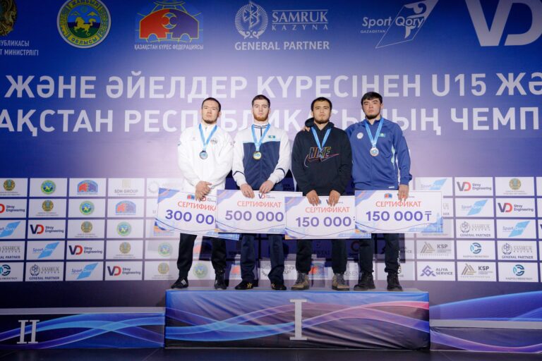 Чемпионат Казахстана по борьбе в Таразе: стартовал турнир среди вольников U23