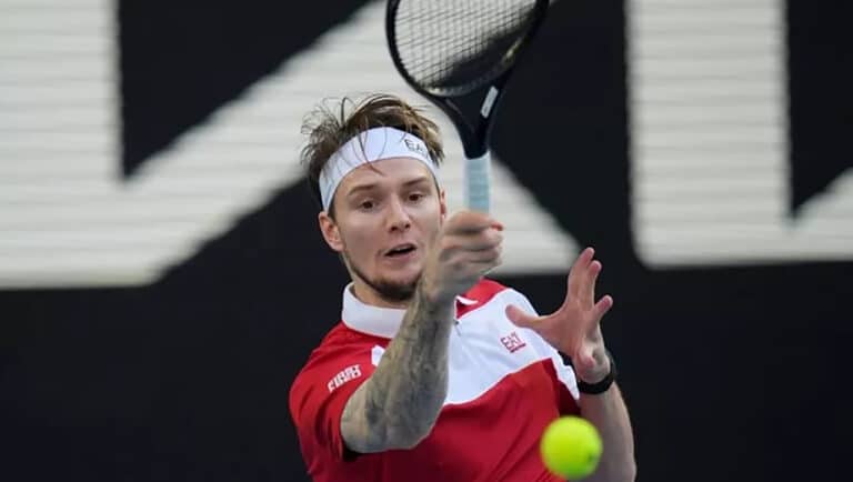 Александр Бублик проиграл на старте теннисного турнира в Майами