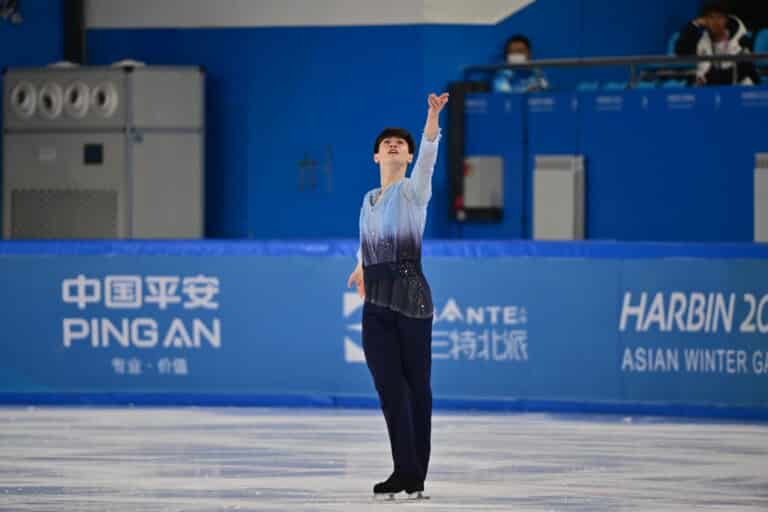 Фигурист Диас Жиренбаев не квалифицировался в произвольную программу на ЧМ-2026