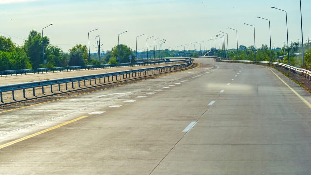 Несколько трасс в Казахстане могут стать платными с апреля 2026 года