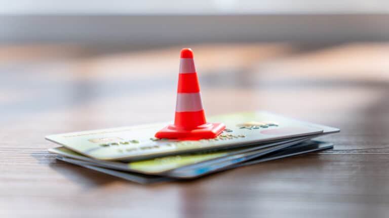 Казахстанцам станет сложнее брать кредиты и покупать в рассрочку с 2026 года