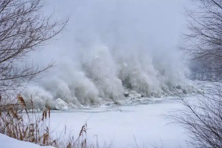 Взрывные работы провели на реке Калжыр в ВКО