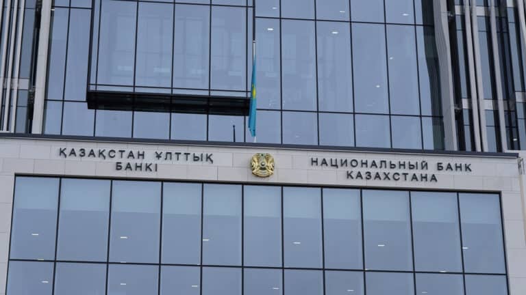 Нацбанк неожиданно вошел в тройку лидеров среди управляющих пенсиями