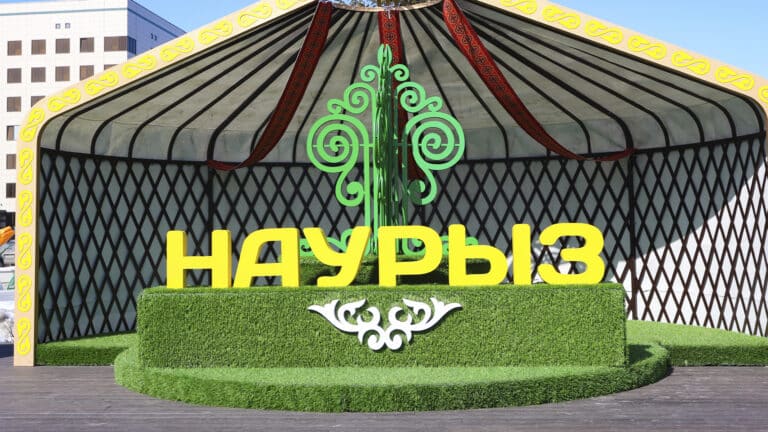 Почти летняя жара придет в Казахстан на Наурыз