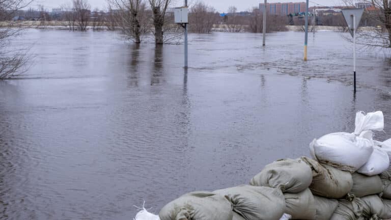 Бозумбаев вынужден лично проверять противопаводковые работы после 2024 года