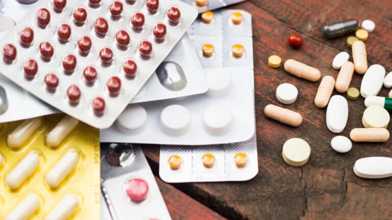 Антибиотики могут влиять на работу кишечника на годы вперед - новое исследование