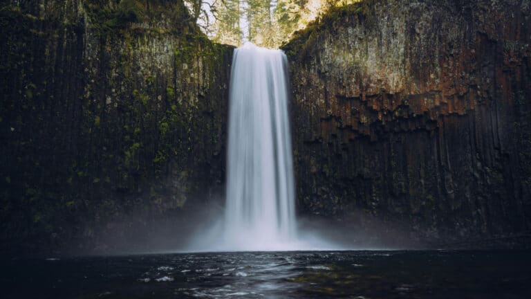 Oregon approves funding to buy iconic Abiqua Falls