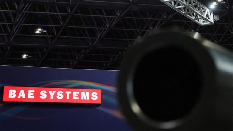 Британская BAE Systems продаст долю в Air Astana cо скидкой в 15%