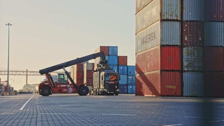 Торговый дефицит с Китаем вырос в 10 раз за год – финансисты Казахстана